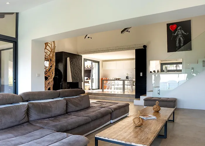 Prestige Villa *